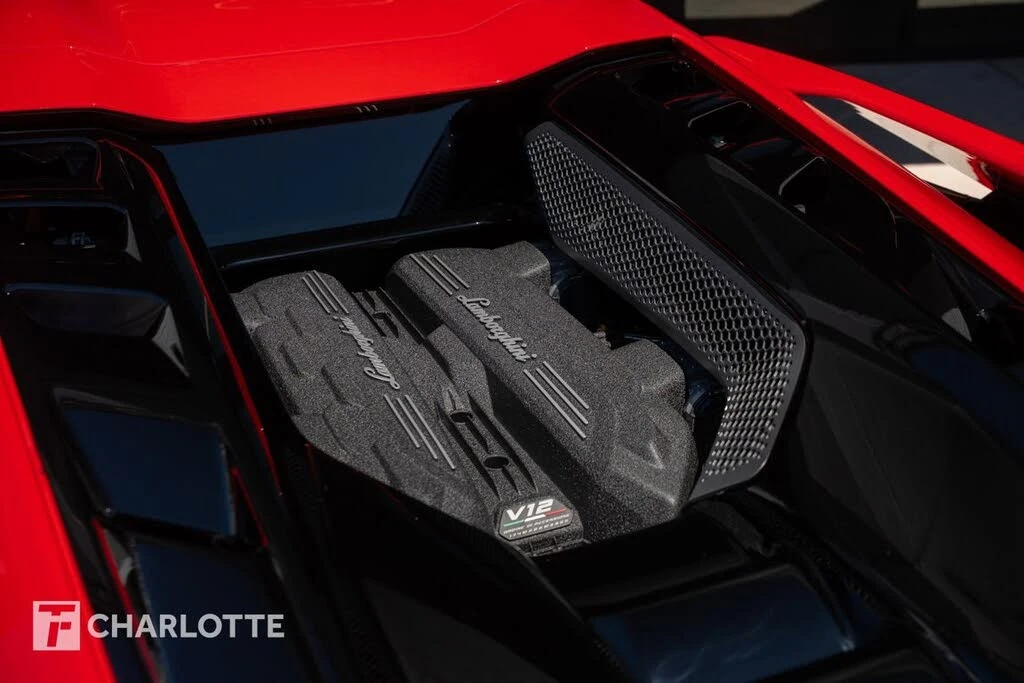 2024 Lamborghini Revuelto - Image 17 of 31