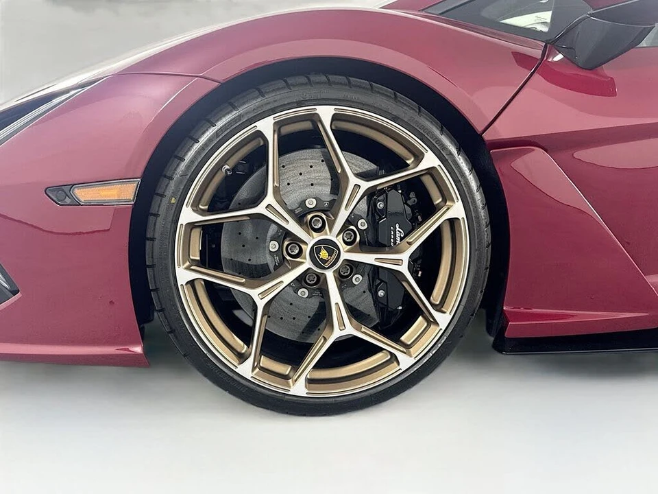 2024 Lamborghini Revuelto - Image 30 of 31