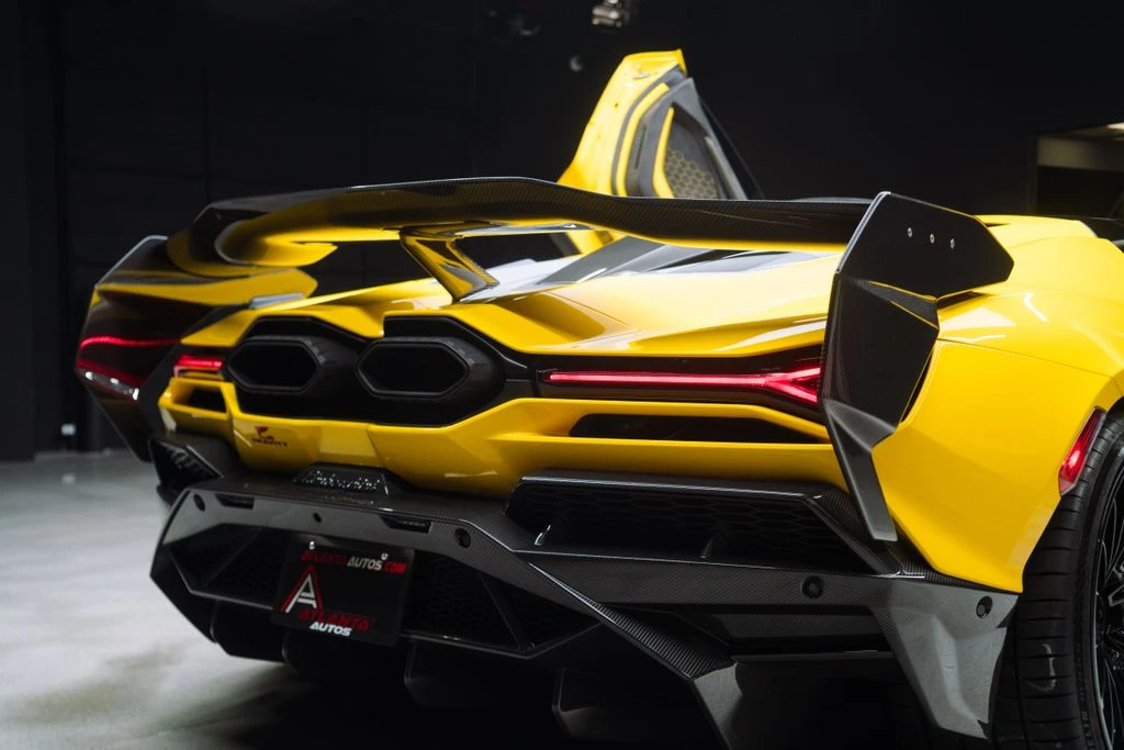 2024 Lamborghini Revuelto - Image 23 of 31