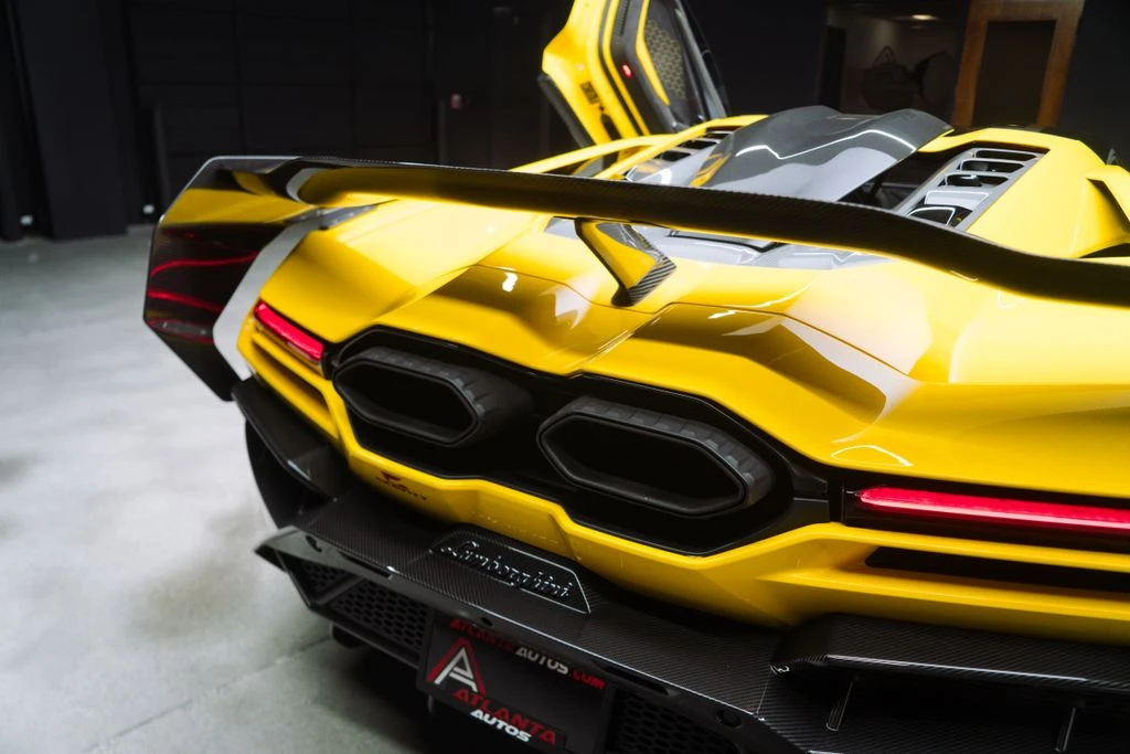 2024 Lamborghini Revuelto - Image 25 of 31