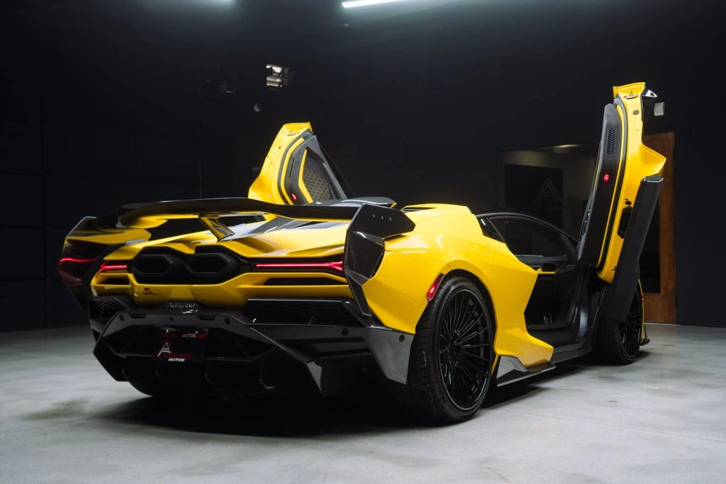 2024 Lamborghini Revuelto - Image 21 of 31