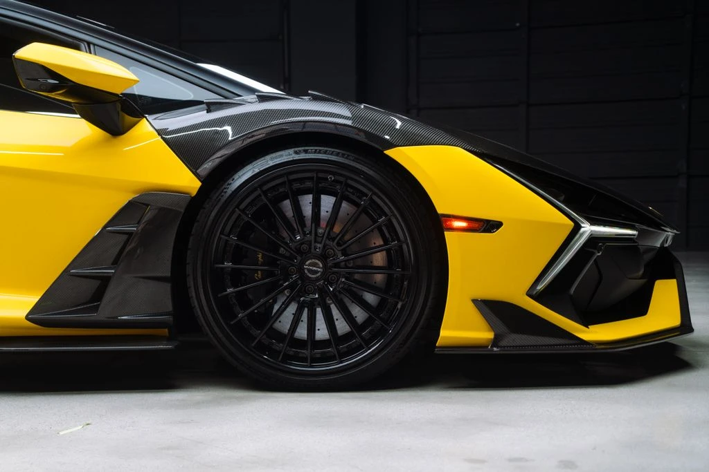 2024 Lamborghini Revuelto - Image 13 of 31