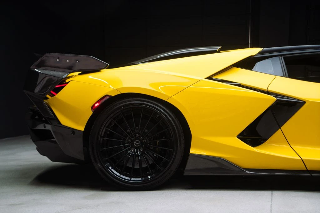 2024 Lamborghini Revuelto - Image 19 of 31
