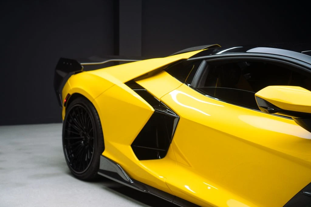 2024 Lamborghini Revuelto - Image 18 of 31