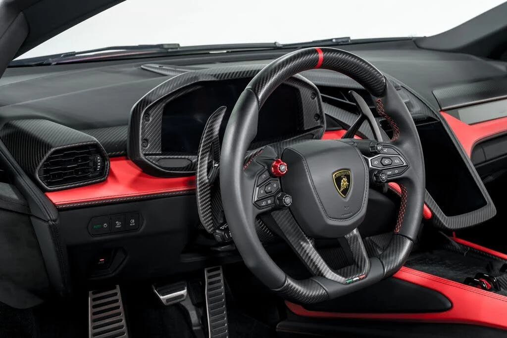 2024 Lamborghini Revuelto - Image 12 of 31