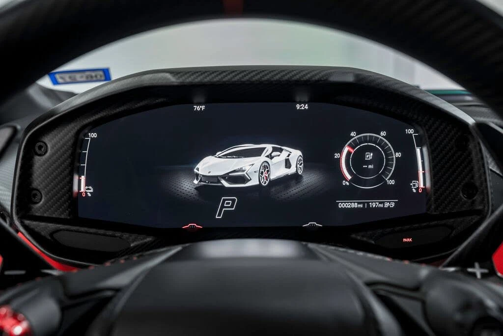 2024 Lamborghini Revuelto - Image 13 of 31