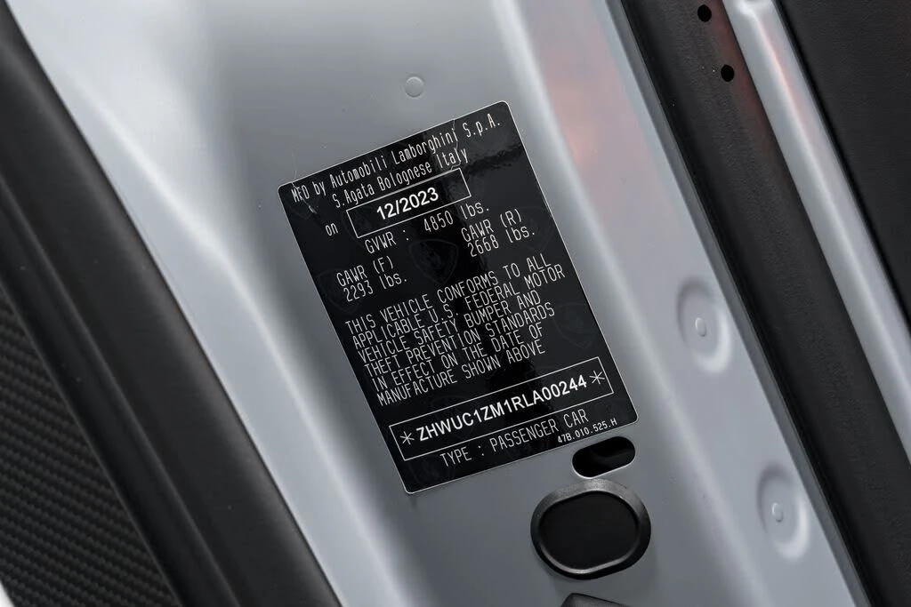 2024 Lamborghini Revuelto - Image 10 of 31