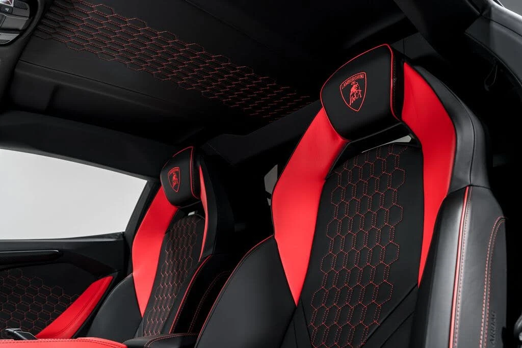 2024 Lamborghini Revuelto - Image 18 of 31