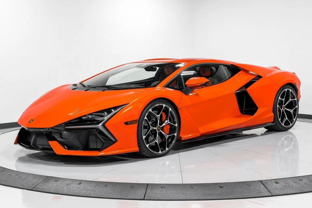 2024 Lamborghini Revuelto - Image 7 of 31
