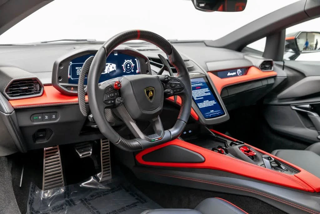 2024 Lamborghini Revuelto - Image 2 of 31