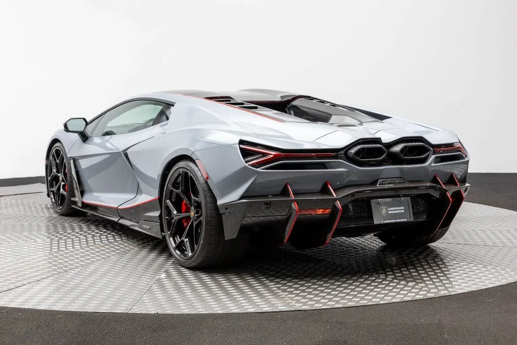 2024 Lamborghini Revuelto - Image 4 of 31