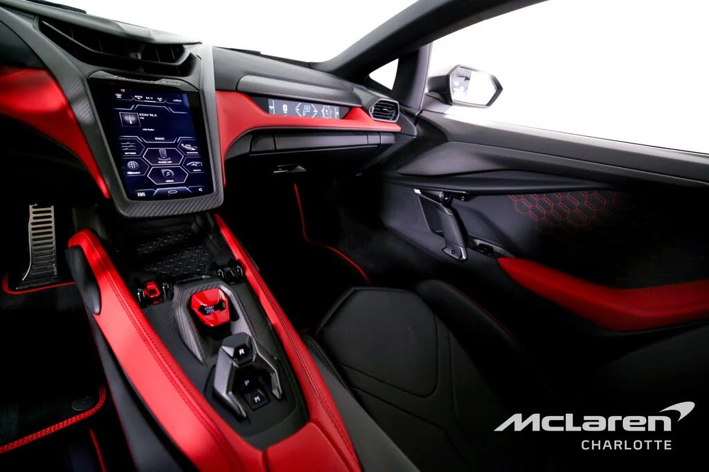 2024 Lamborghini Revuelto - Image 15 of 31