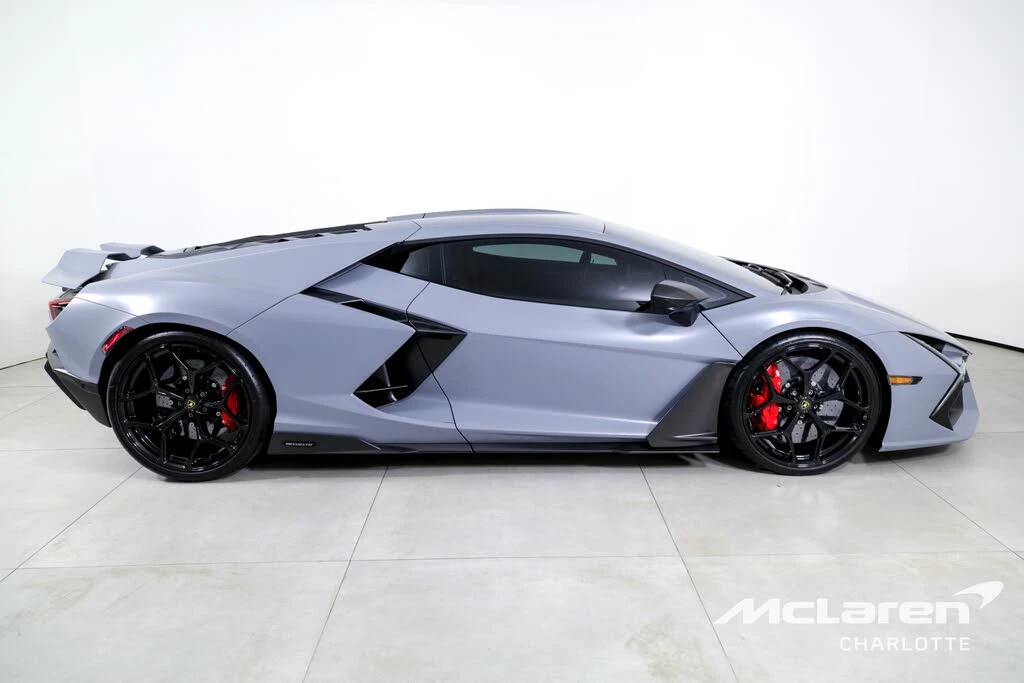 2024 Lamborghini Revuelto - Image 10 of 31