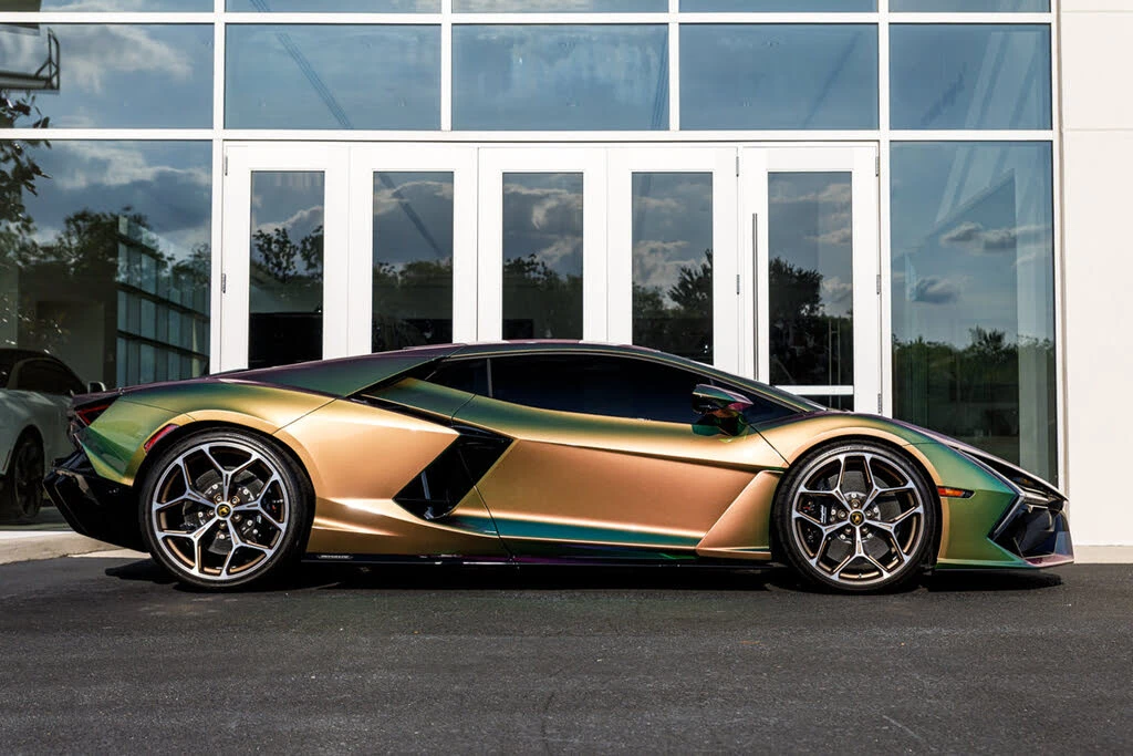 2024 Lamborghini Revuelto - Image 18 of 31