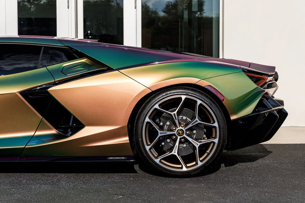 2024 Lamborghini Revuelto - Image 26 of 31