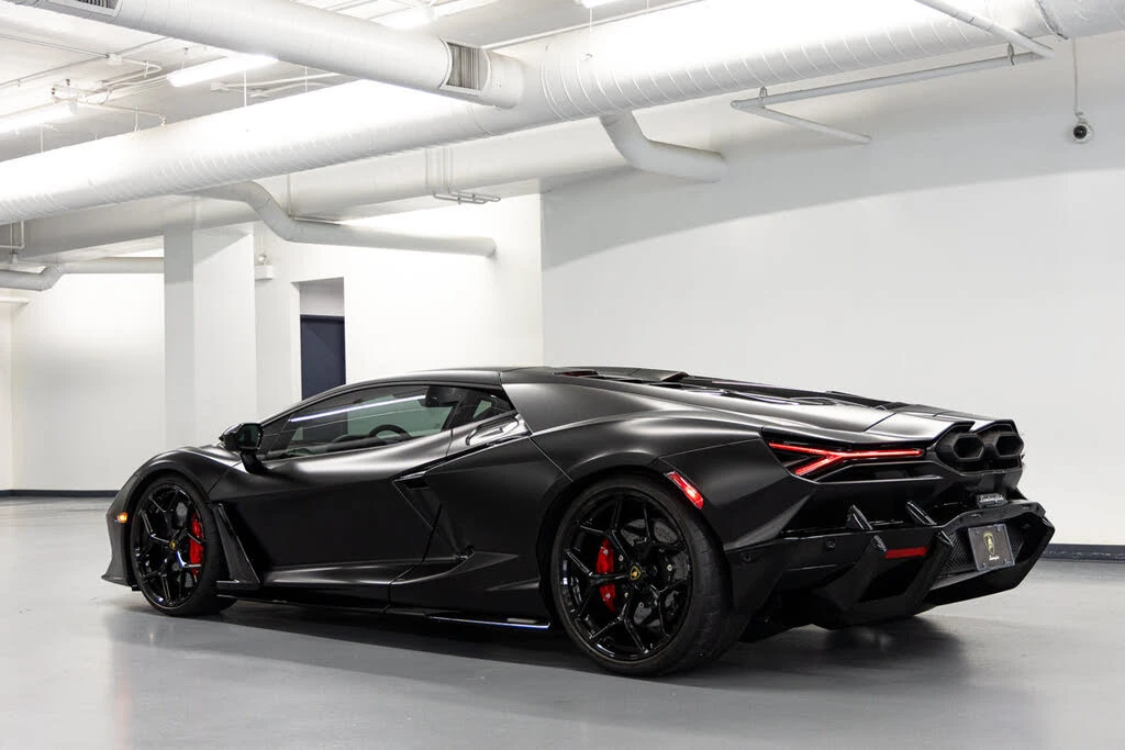 2024 Lamborghini Revuelto - Image 9 of 31