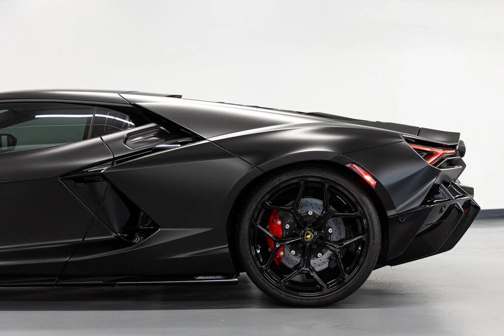 2024 Lamborghini Revuelto - Image 21 of 31
