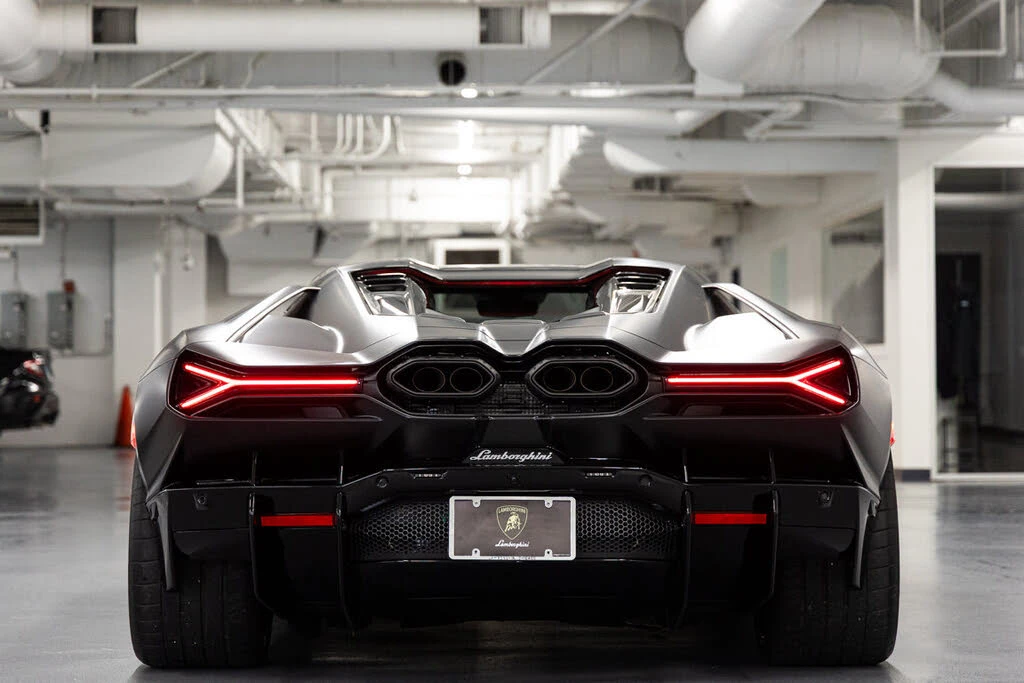 2024 Lamborghini Revuelto - Image 10 of 31