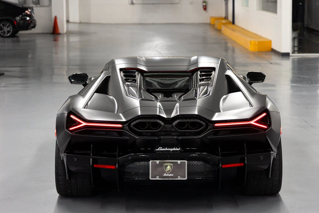 2024 Lamborghini Revuelto - Image 11 of 31