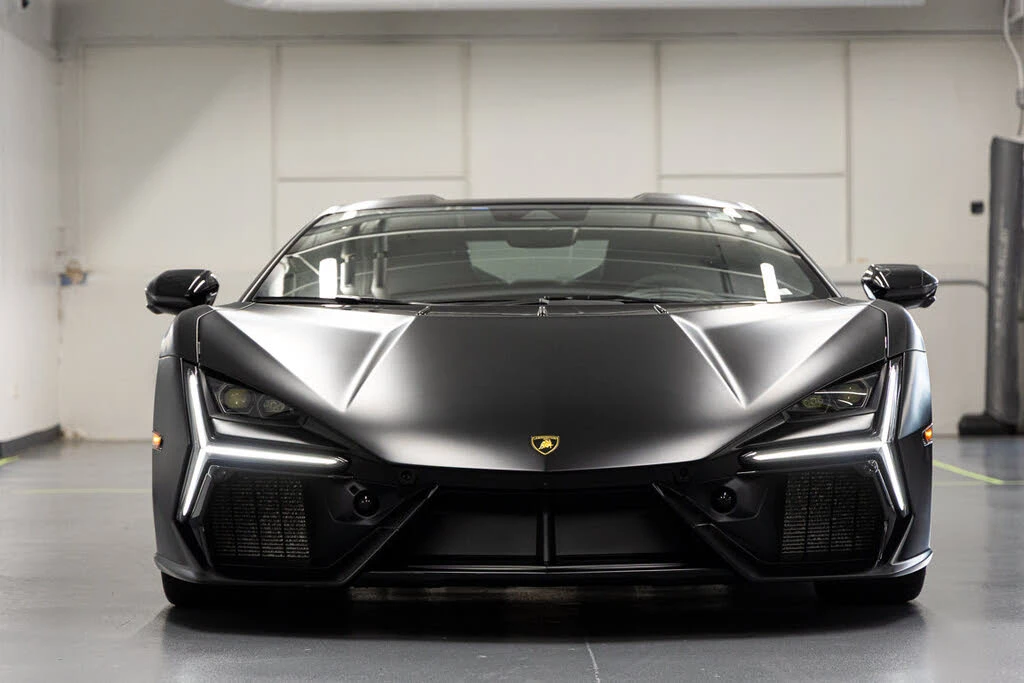 2024 Lamborghini Revuelto - Image 15 of 31