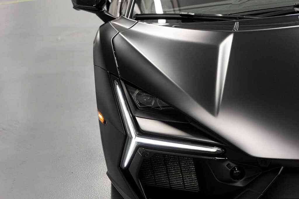 2024 Lamborghini Revuelto - Image 16 of 31