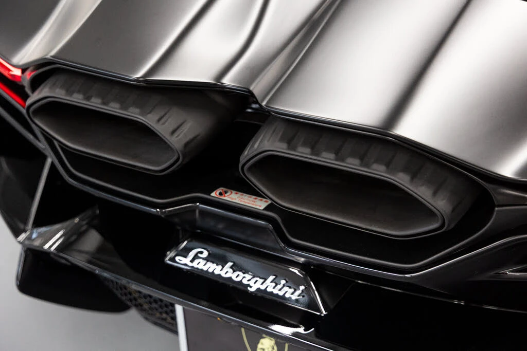 2024 Lamborghini Revuelto - Image 27 of 31