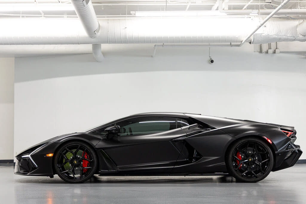 2024 Lamborghini Revuelto - Image 7 of 31