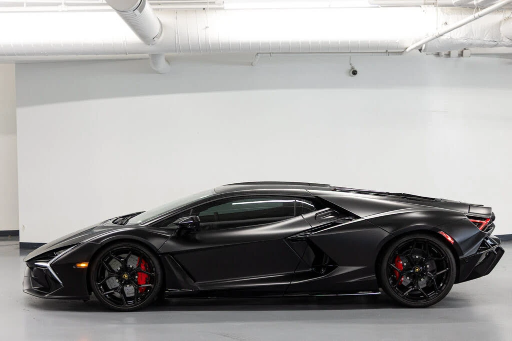 2024 Lamborghini Revuelto - Image 8 of 31