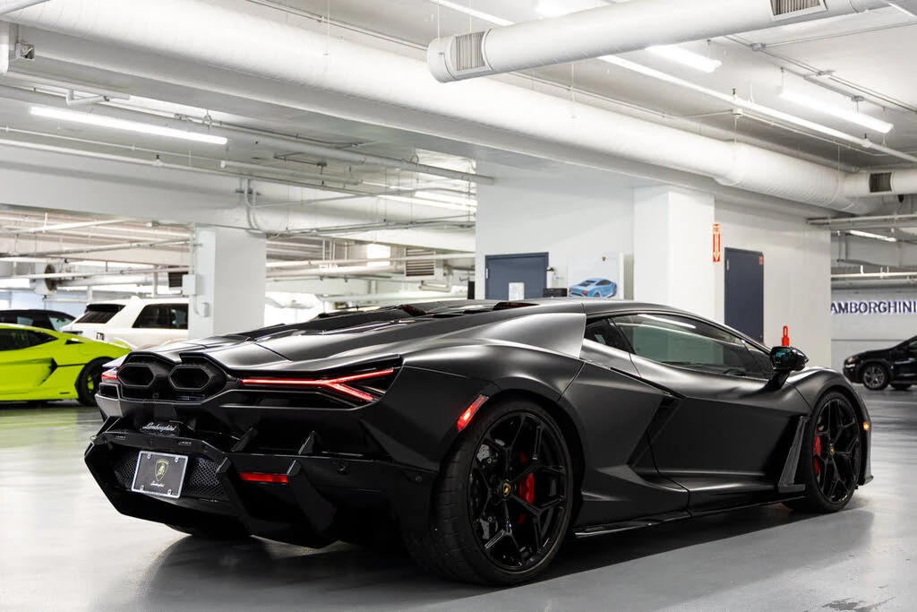 2024 Lamborghini Revuelto - Image 12 of 31