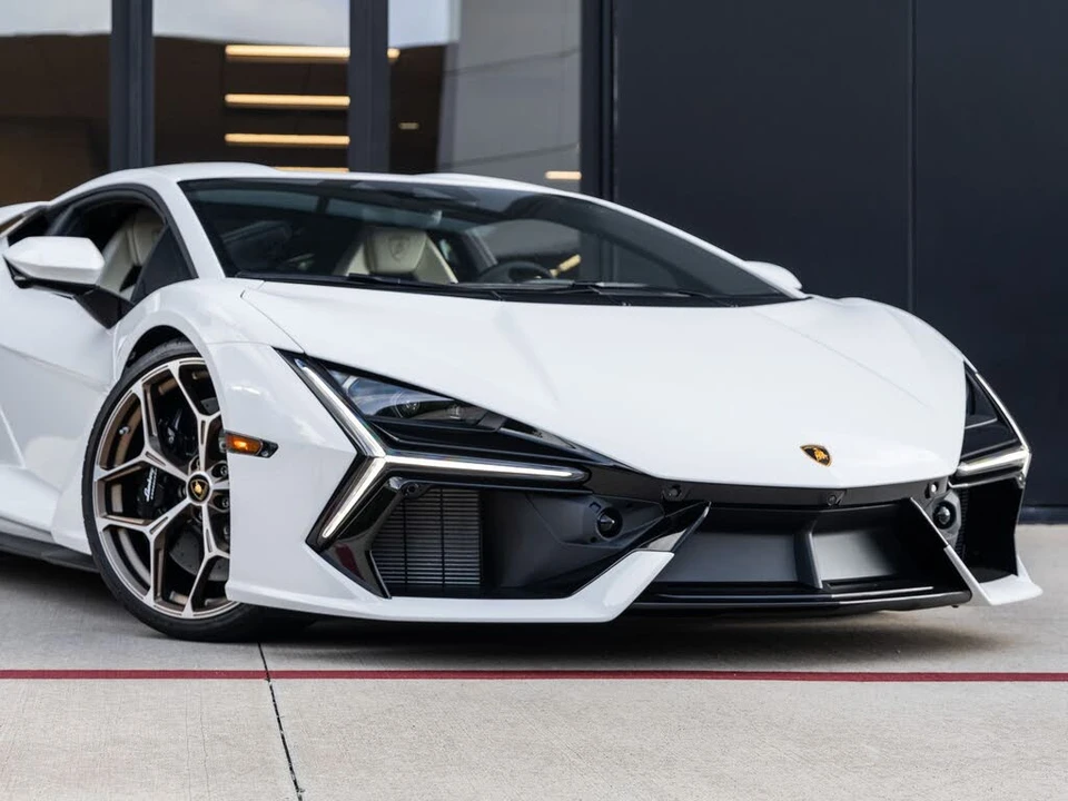 2024 Lamborghini Revuelto - Image 6 of 31