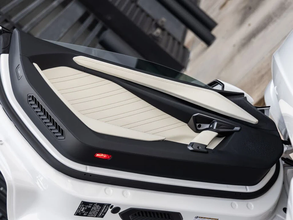 2024 Lamborghini Revuelto - Image 21 of 31