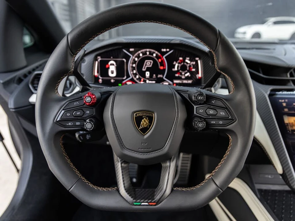 2024 Lamborghini Revuelto - Image 30 of 31