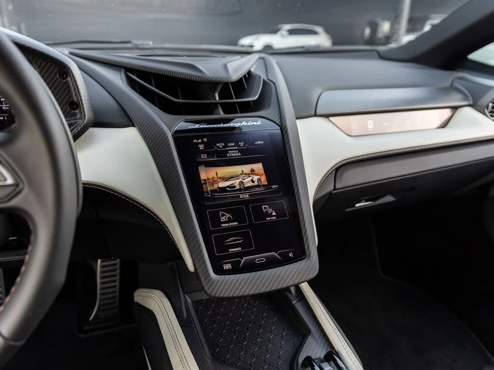 2024 Lamborghini Revuelto - Image 31 of 31