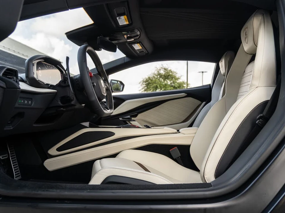 2024 Lamborghini Revuelto - Image 24 of 31