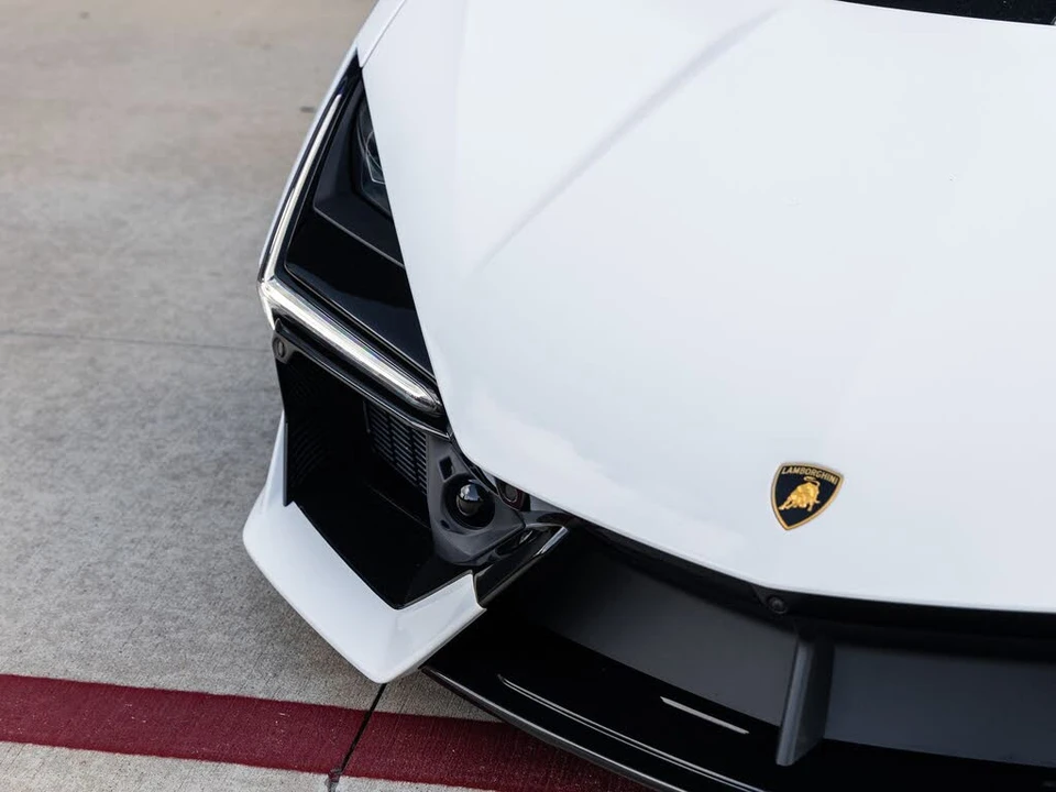 2024 Lamborghini Revuelto - Image 18 of 31