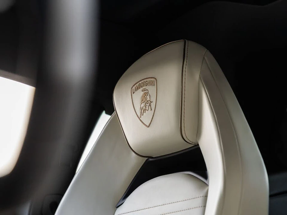2024 Lamborghini Revuelto - Image 28 of 31