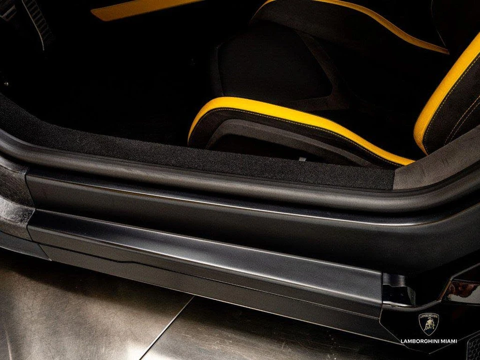 2024 Lamborghini Revuelto - Image 31 of 31