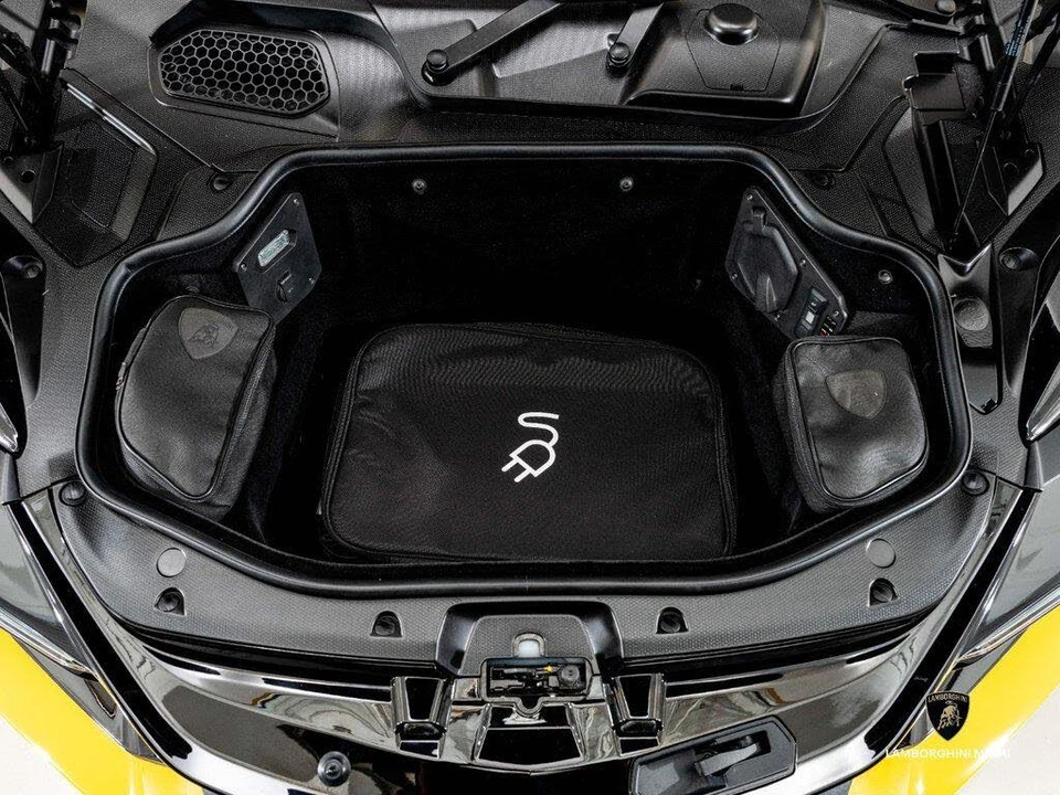 2024 Lamborghini Revuelto - Image 5 of 31