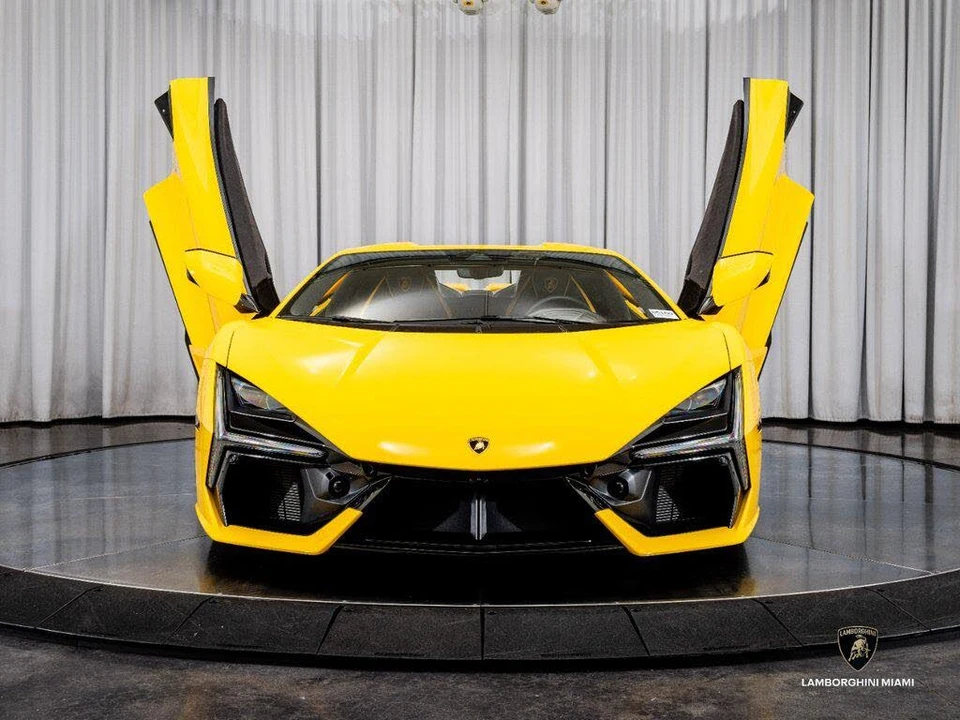 2024 Lamborghini Revuelto - Image 3 of 31