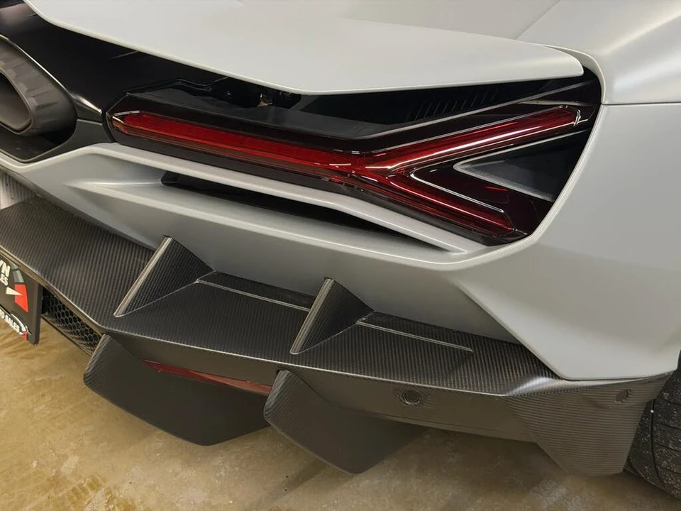 2024 Lamborghini Revuelto - Image 21 of 31