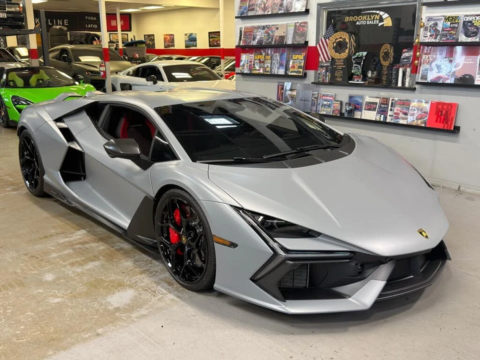 2024 Lamborghini Revuelto - Image 3 of 31