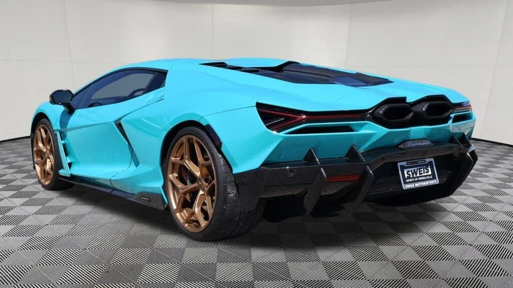2024 Lamborghini Revuelto - Image 8 of 31