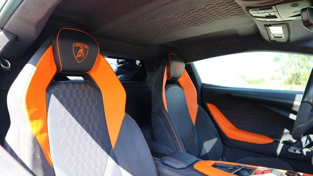 2024 Lamborghini Revuelto - Image 13 of 31