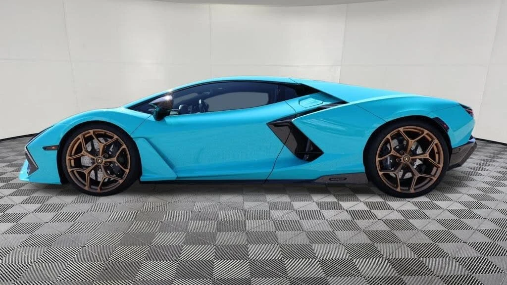 2024 Lamborghini Revuelto - Image 9 of 31