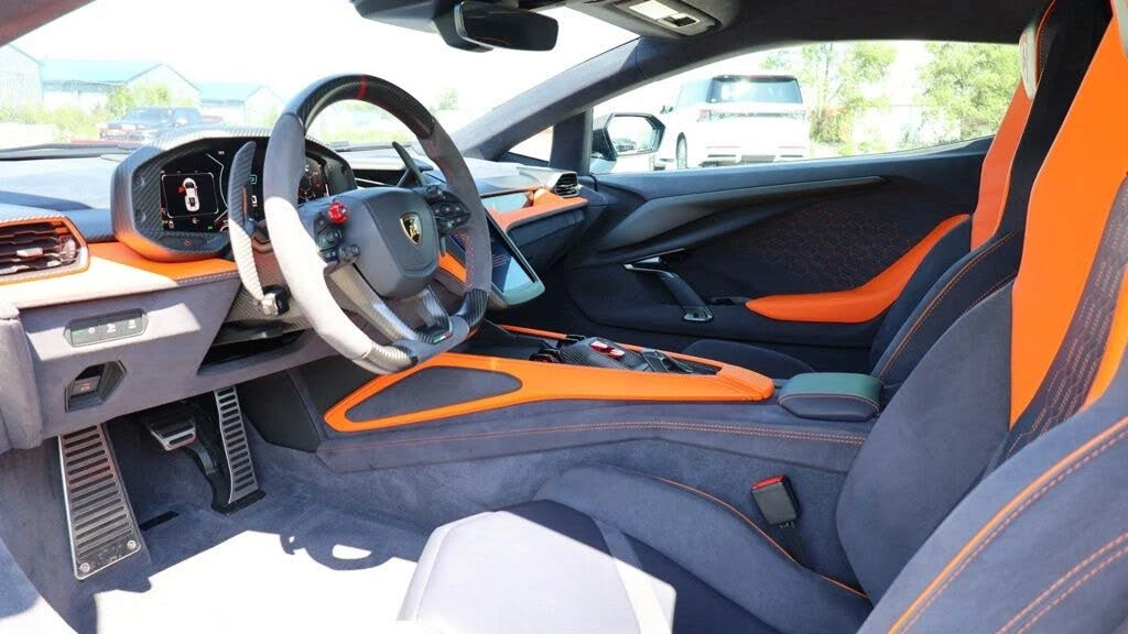2024 Lamborghini Revuelto - Image 10 of 31