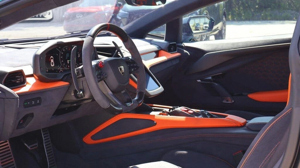 2024 Lamborghini Revuelto - Image 23 of 31