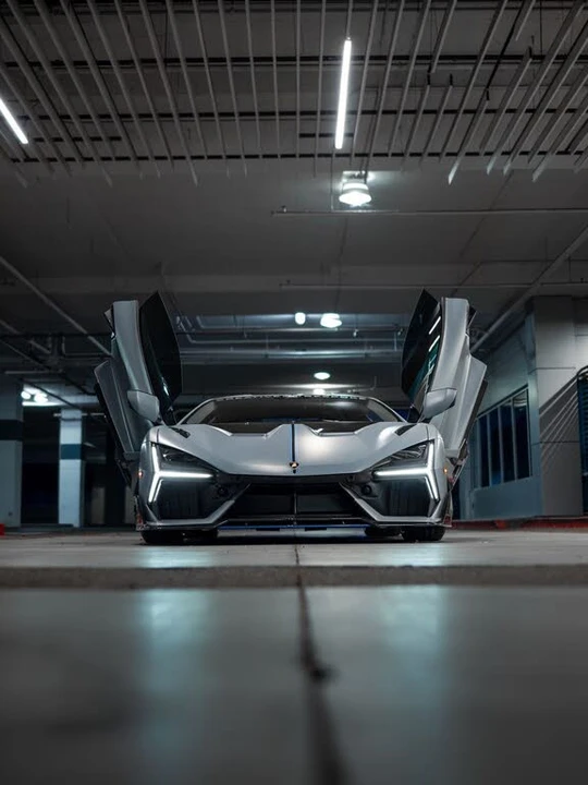 2024 Lamborghini Revuelto - Image 11 of 31