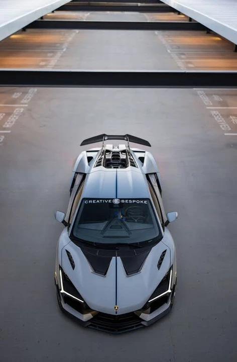 2024 Lamborghini Revuelto - Image 4 of 31