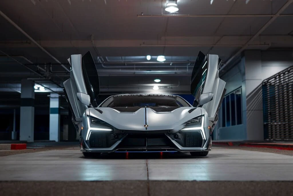 2024 Lamborghini Revuelto - Image 13 of 31