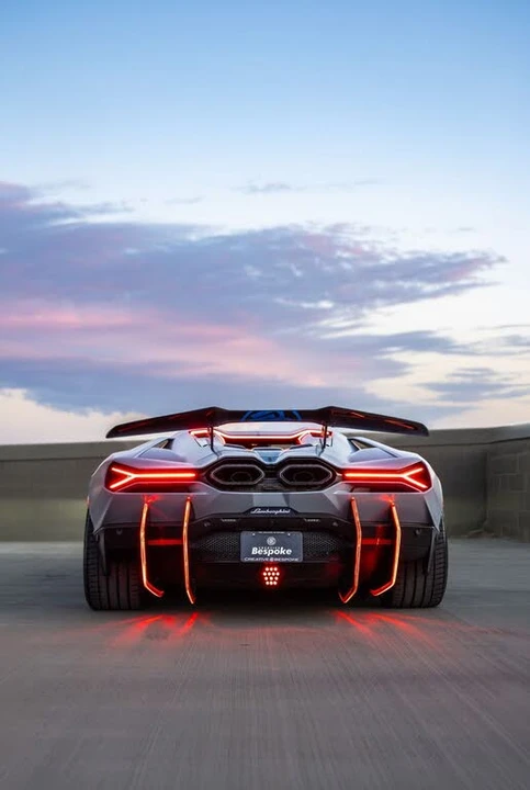 2024 Lamborghini Revuelto - Image 8 of 31